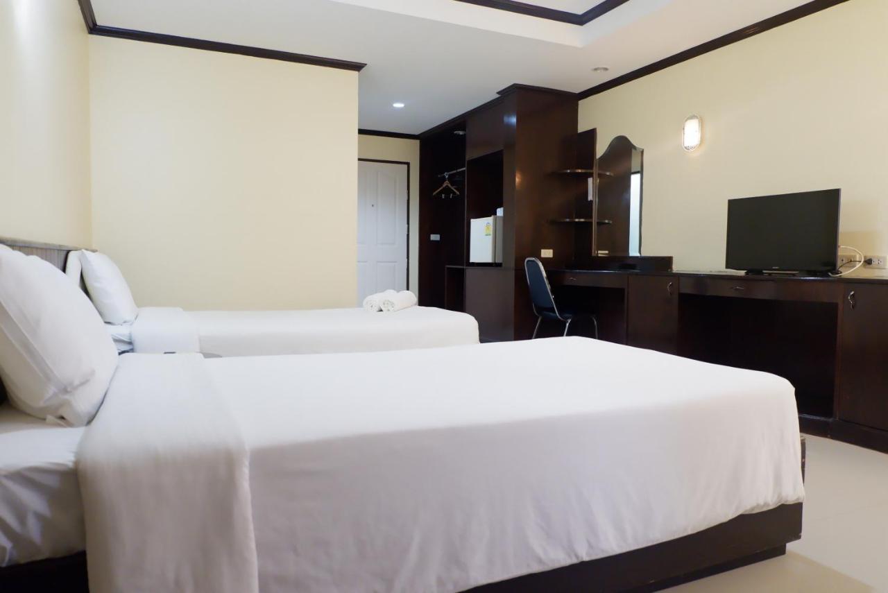 Auychai Grand Hotel Lang Suan Exterior foto
